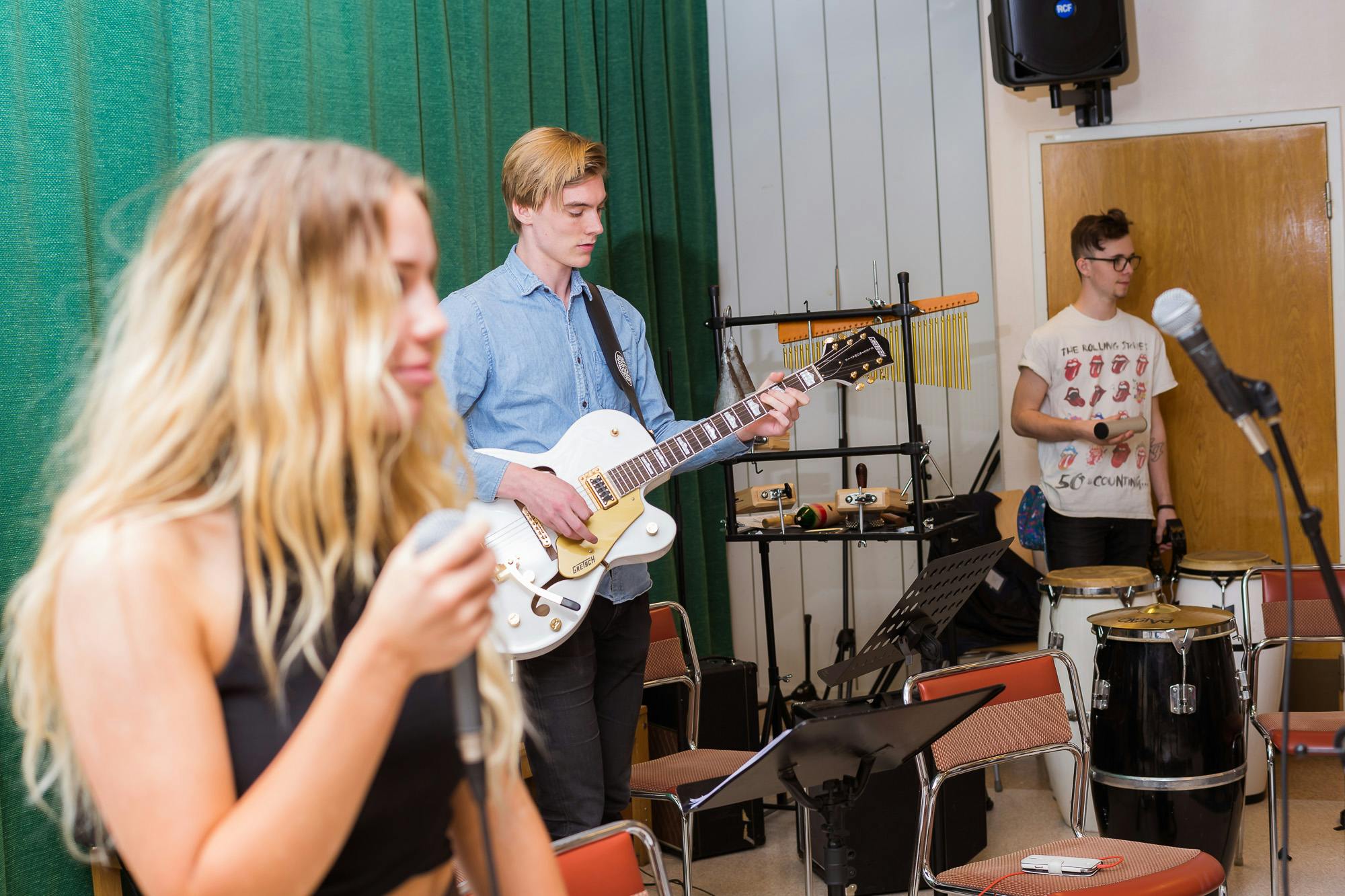 Estetiska programmet inriktning musik på Tibble gymnasium campus Täby.
