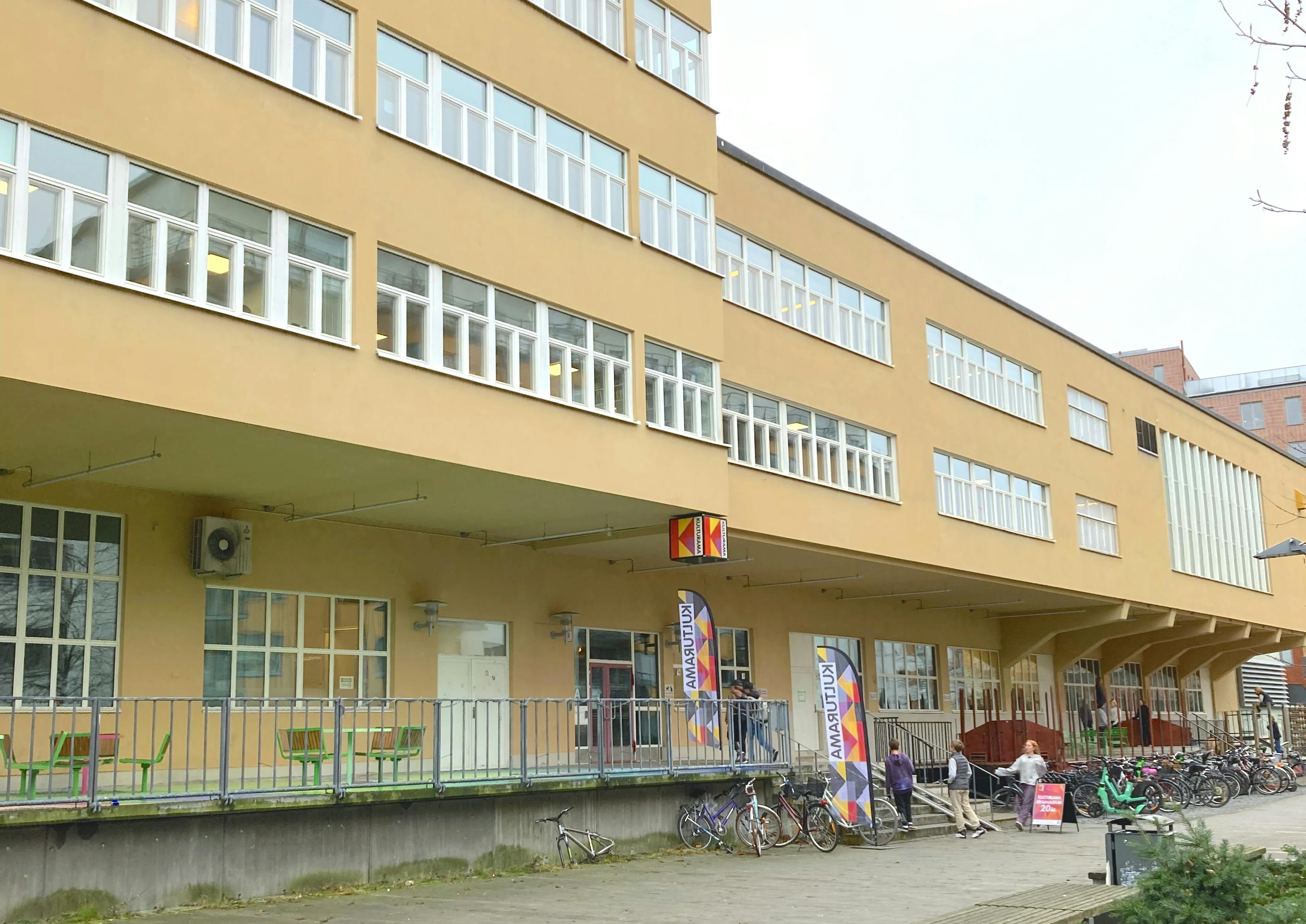 Kulturama gymnasiums skolbyggnad. 