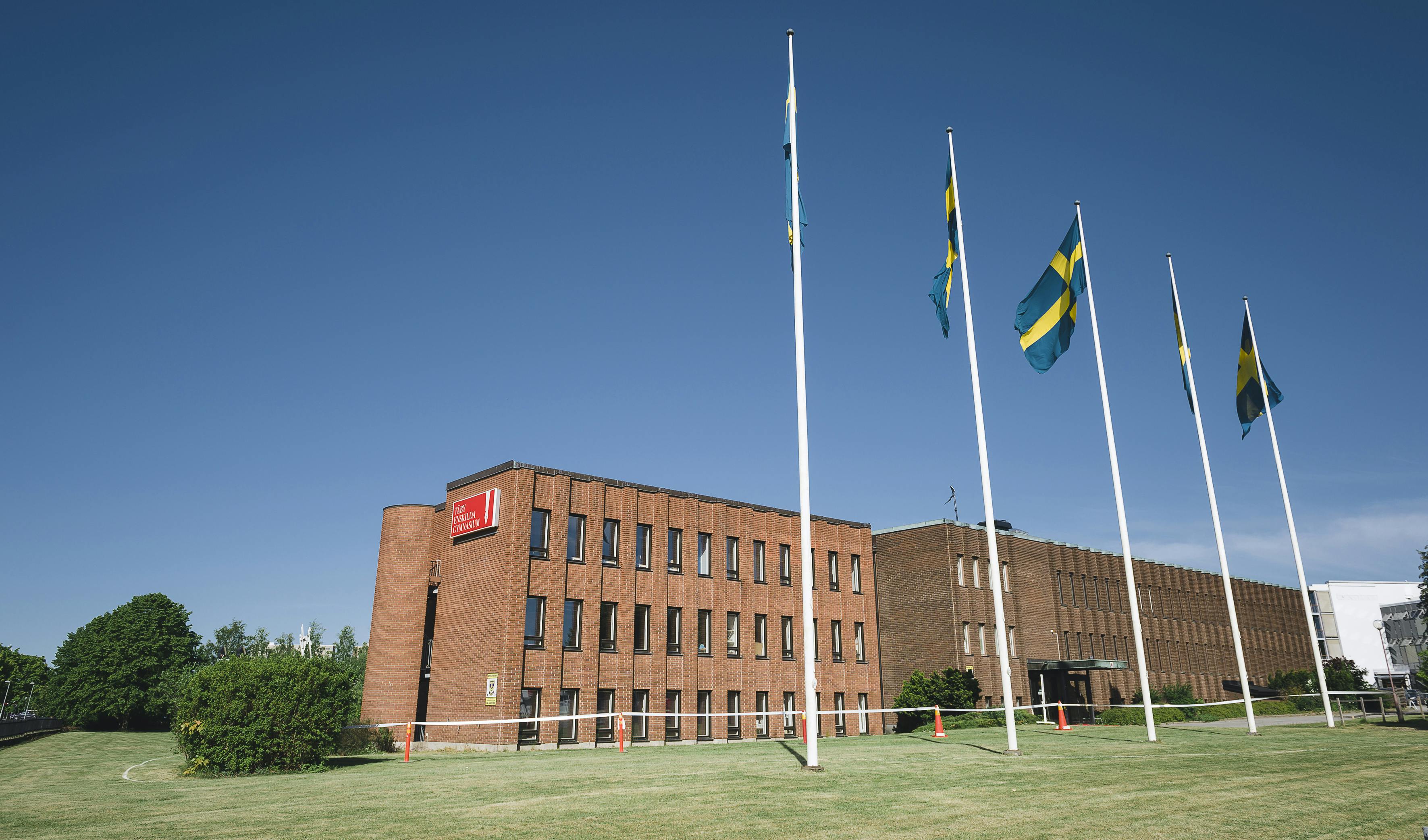 Täby Enskilda Gymnasiums skolbyggnad. 