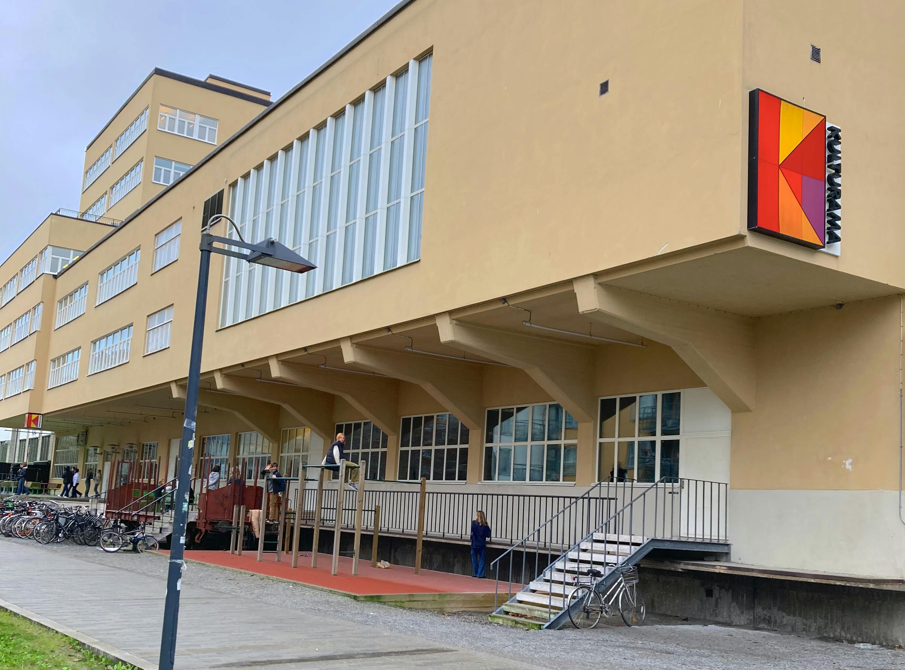 Kulturama gymnasium Naturs skolbyggnad.